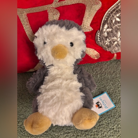 Jellycat Yummy Penguin Gray and White Penguin Plush brand new with tags - Picture 5 of 7